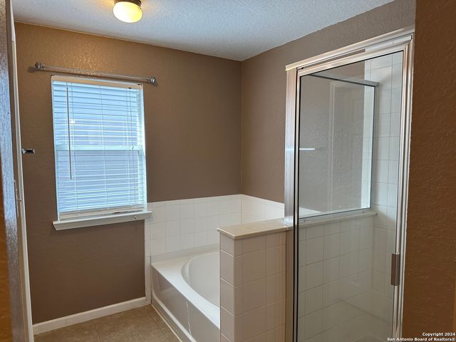 225 WOODSTONE LOOP, Cibolo, TX 78108