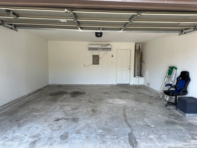 225 WOODSTONE LOOP, Cibolo, TX 78108