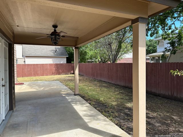 225 WOODSTONE LOOP, Cibolo, TX 78108