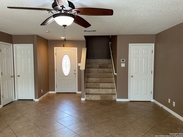 225 WOODSTONE LOOP, Cibolo, TX 78108
