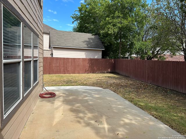 225 WOODSTONE LOOP, Cibolo, TX 78108