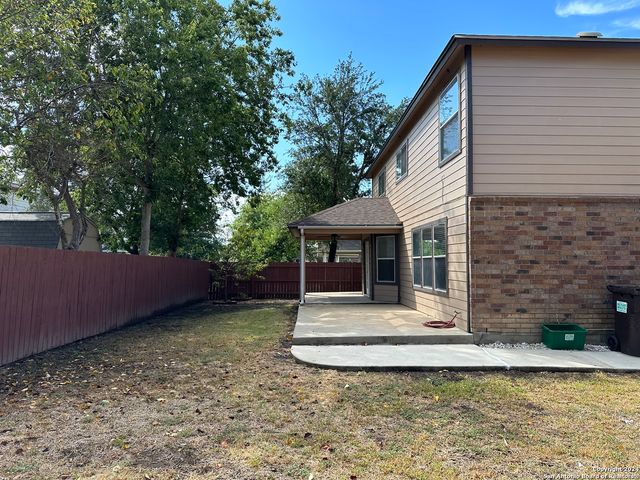 225 WOODSTONE LOOP, Cibolo, TX 78108