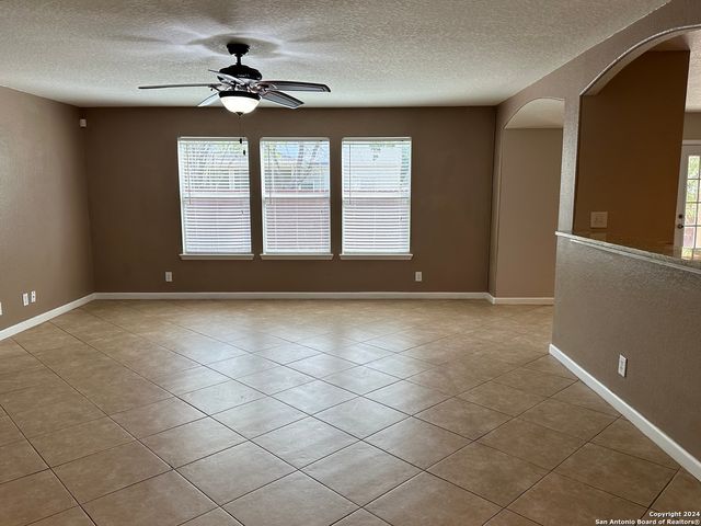 225 WOODSTONE LOOP, Cibolo, TX 78108