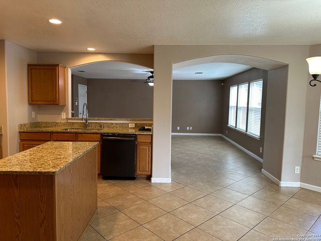 225 WOODSTONE LOOP, Cibolo, TX 78108