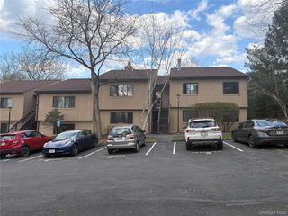 3907 Wild Berry Court, Poughkeepsie, NY 12603