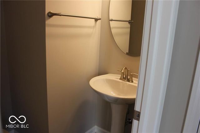 13069 Raritan Drive, Fishers, IN 46038