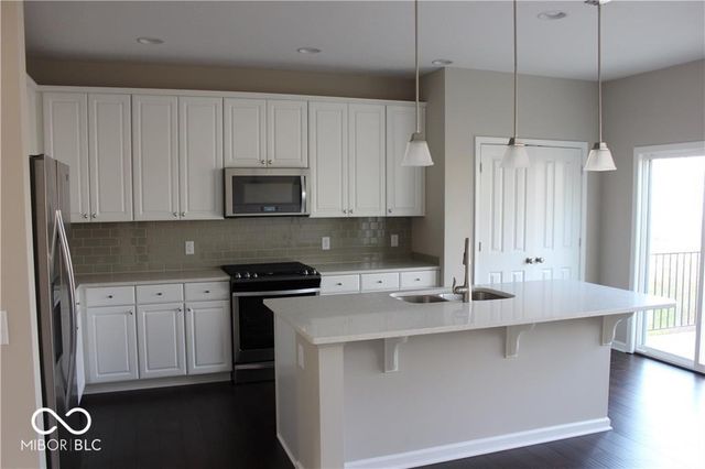 13069 Raritan Drive, Fishers, IN 46038