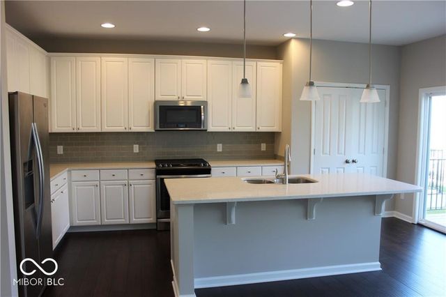 13069 Raritan Drive, Fishers, IN 46038