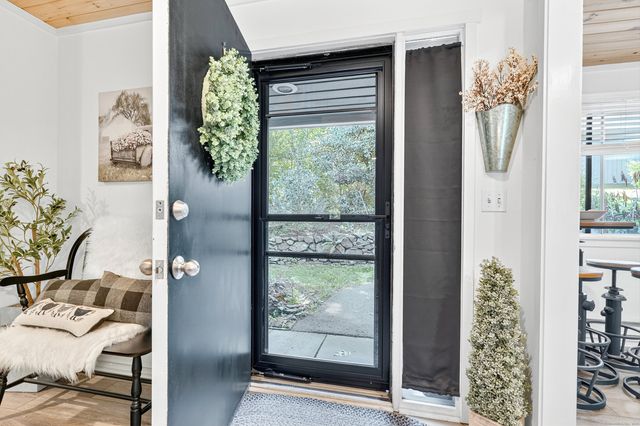 401 Heritage Village B, Southbury, CT 06488