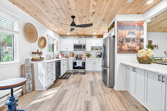 401 Heritage Village B, Southbury, CT 06488