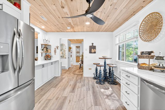 401 Heritage Village B, Southbury, CT 06488