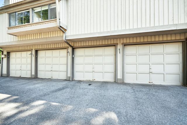 401 Heritage Village B, Southbury, CT 06488