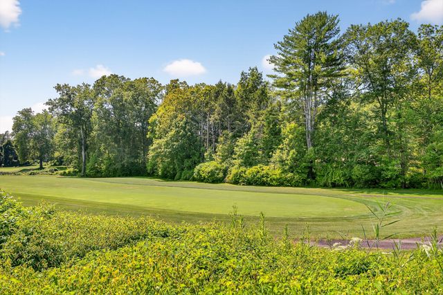 401 Heritage Village B, Southbury, CT 06488