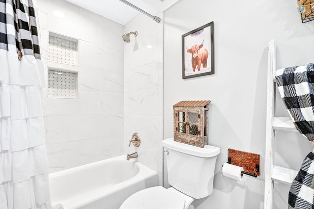 401 Heritage Village B, Southbury, CT 06488