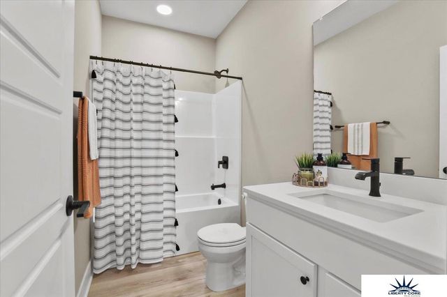 4814 S 198th Avenue, Omaha, NE 68135