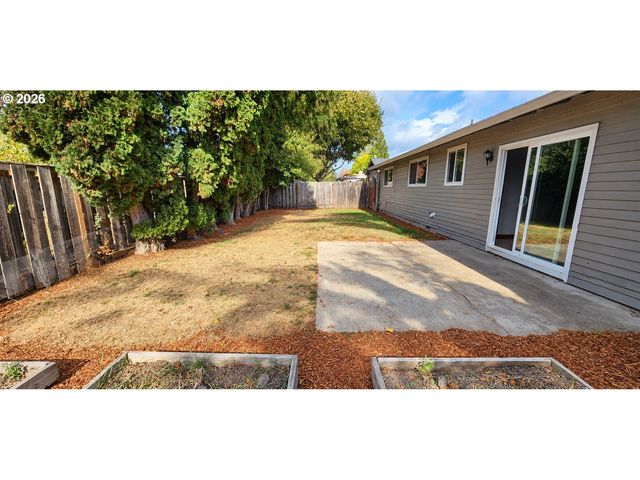 1045 Nw 180TH Ave, Beaverton, OR 97006