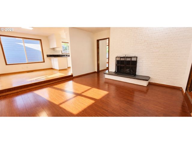 1045 Nw 180TH Ave, Beaverton, OR 97006