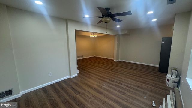 135 HOLLYBROOKE DR, Langhorne, PA 19047