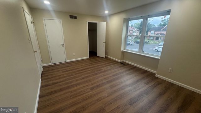 135 HOLLYBROOKE DR, Langhorne, PA 19047