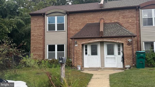 135 HOLLYBROOKE DR, Langhorne, PA 19047