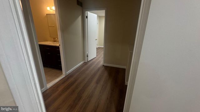 135 HOLLYBROOKE DR, Langhorne, PA 19047