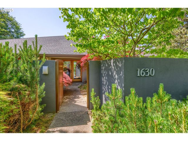 1630 Nw OLMAR Dr, Grants Pass, OR 97526