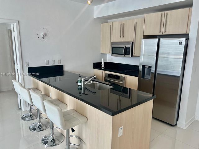 1111 SW 1st Ave 3223, Miami, FL 33130