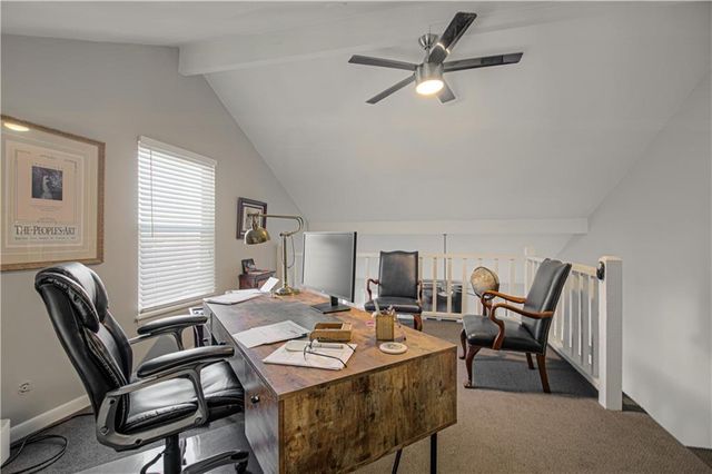 282 NE Bayview Drive, Lee's Summit, MO 64064