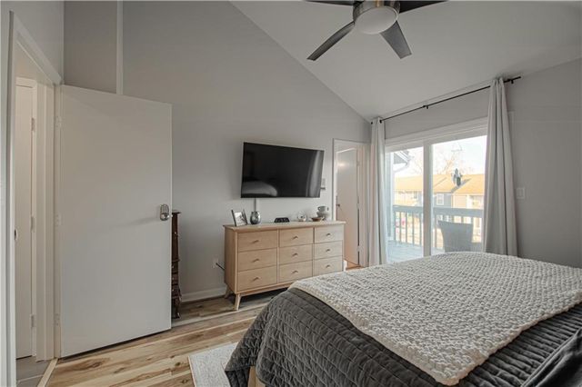 282 NE Bayview Drive, Lee's Summit, MO 64064