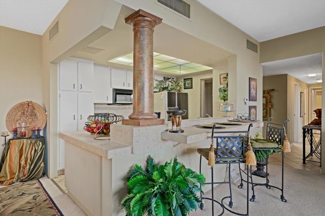 900 Island Drive 106, Rancho Mirage, CA 92270