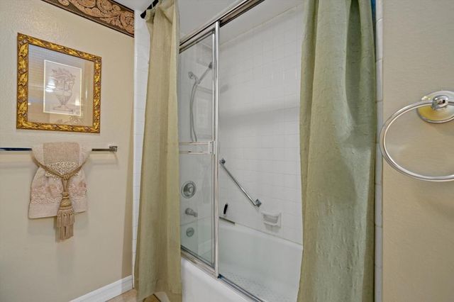 900 Island Drive 106, Rancho Mirage, CA 92270