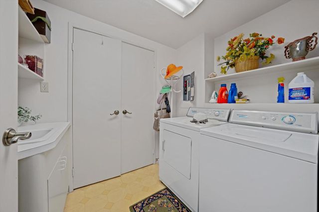 900 Island Drive 106, Rancho Mirage, CA 92270