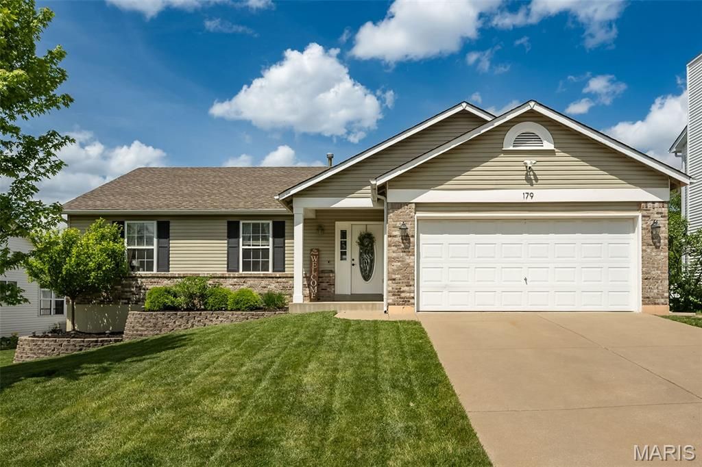 179 Cherrywood Parc Drive, O'fallon, MO 63368