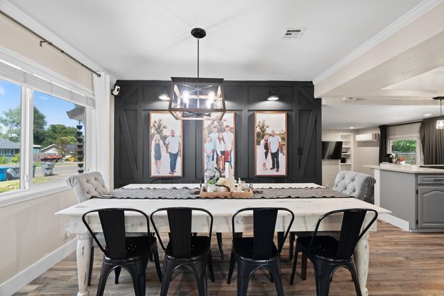 3689 Suzanne Way, Redding, CA 96002