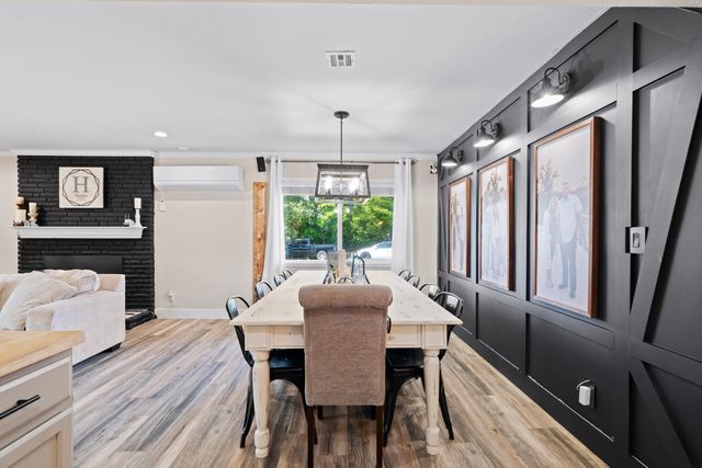 3689 Suzanne Way, Redding, CA 96002