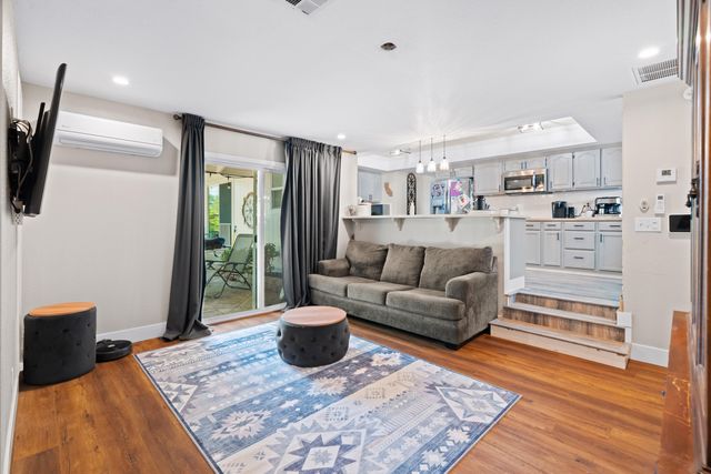 3689 Suzanne Way, Redding, CA 96002