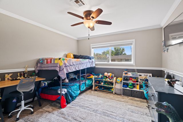 3689 Suzanne Way, Redding, CA 96002