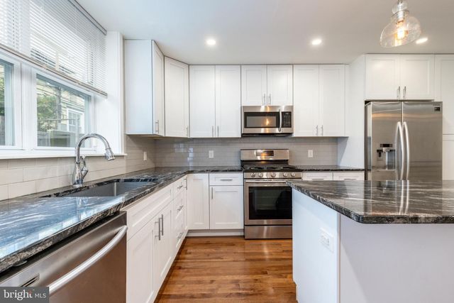 1039 TREE ST, Philadelphia, PA 19148