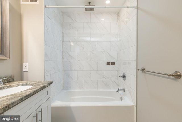 1039 TREE ST, Philadelphia, PA 19148