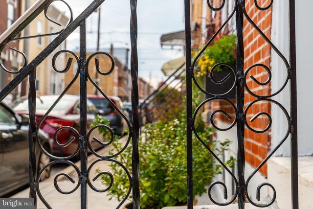 1039 TREE ST, Philadelphia, PA 19148