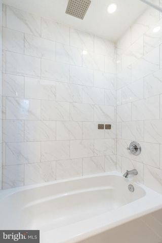 1039 TREE ST, Philadelphia, PA 19148