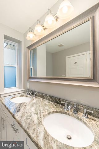 1039 TREE ST, Philadelphia, PA 19148