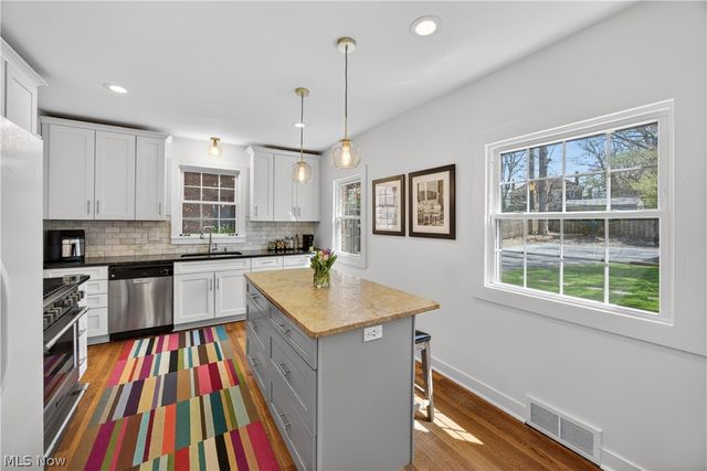 2623 Charney Road, University Heights, OH 44118