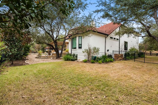 11501 Firethorn CT, Austin, TX 78732