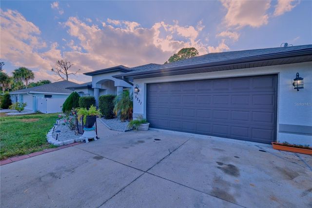 5231 S CHAMBERLAIN BOULEVARD, North Port, FL 34286