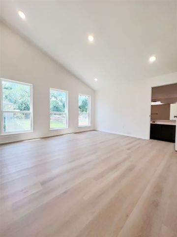 127 Camino Robles, Gun Barrel City, TX 75156