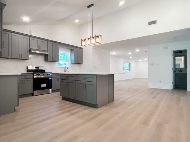 127 Camino Robles, Gun Barrel City, TX 75156