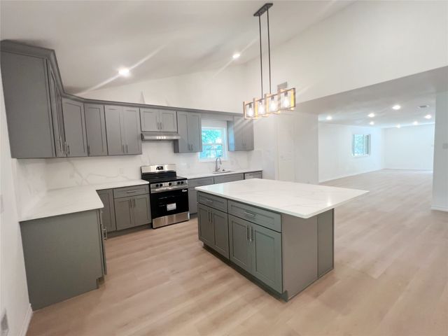127 Camino Robles, Gun Barrel City, TX 75156