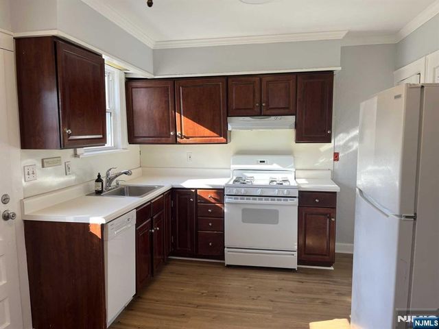 212 Walton Street 2, Ridgewood, NJ 07450
