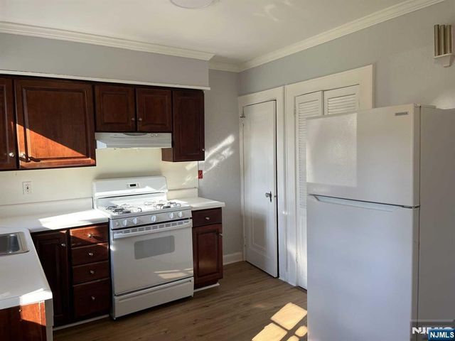 212 Walton Street 2, Ridgewood, NJ 07450